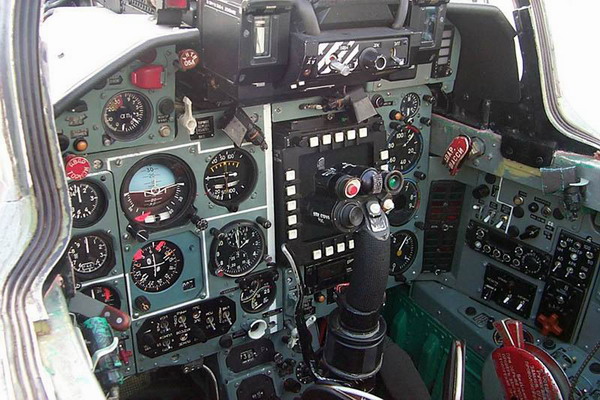 истребитель МиГ-21